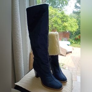 NWT.GOLO Stylish Navy and Cream Vintage  Shoe  Taupe Faux Sherpa Rain Boots.
